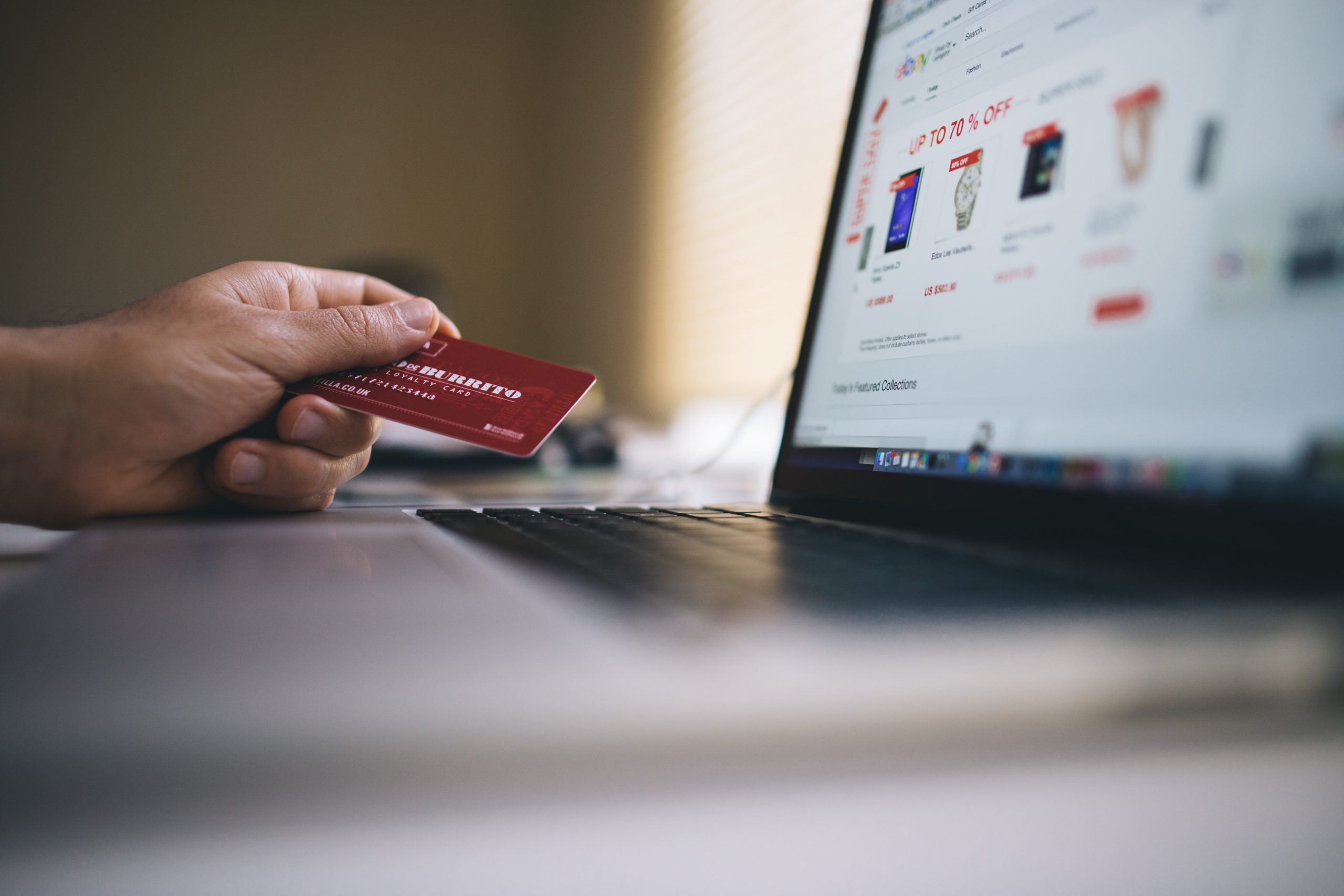 How to Deal With and Avoid E-commerce Chargebacks